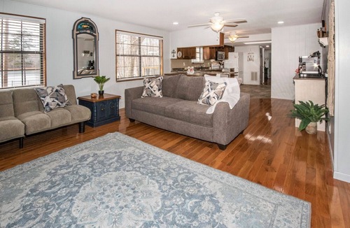 Andersonville House | FLAT lot, Lakefront Ranch Style Hm, Norris Lake, DISCOUNTS Available, pvt. dock