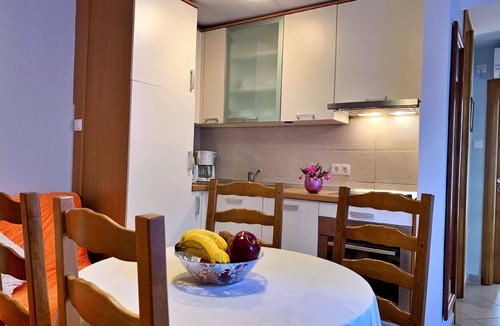 Cizici Apartment | Flat Nevenka -70m from the sea, terrace