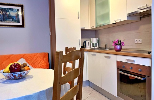 Cizici Apartment | Flat Nevenka -70m from the sea, terrace