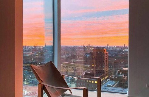 Vesterbro Apartment | Flat on 16th floor with view of Øresund