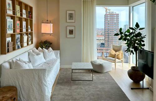 Vesterbro Apartment | Flat On 16Th Floor With View Of Øresund