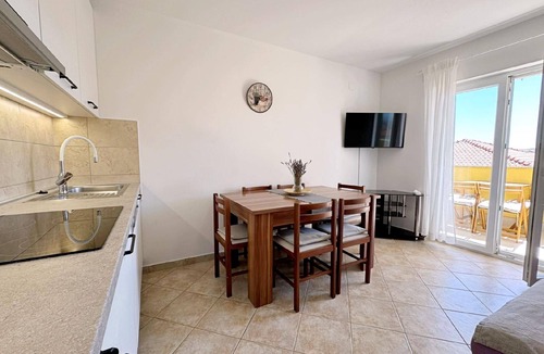 Cizici Apartment | Flat Pinta de Sol - with sea view