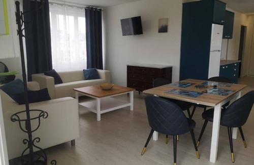 Asnelles Apartment | Flat Place Stanier, N7