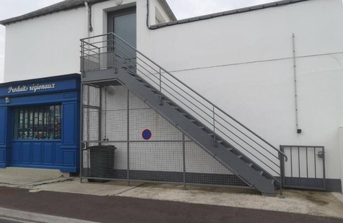 Asnelles Apartment | Flat Place Stanier, N7