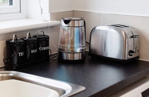 Rosudgeon Apartment | Flat/private garden, coastal walking