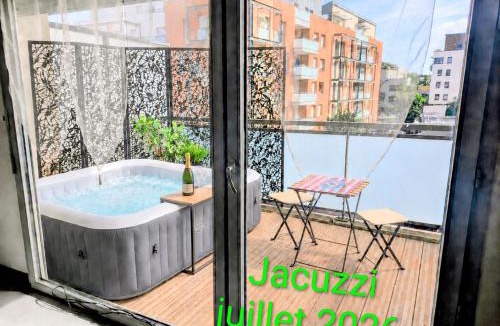 Trois Cocus - Borderouge - Croix-Daurade - Paleficat Apartment | Flat Relax with terrace-home cinema-jacuzzi