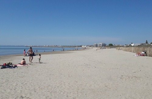 Le Grau-Du-Roi Apartment | Flat with 1 bedroom, 5 persons/WIFI/100 m from beach