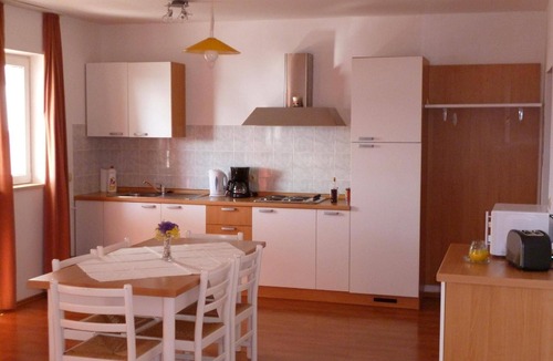 Barbat na Rabu Apartment | Flat with a view of the water