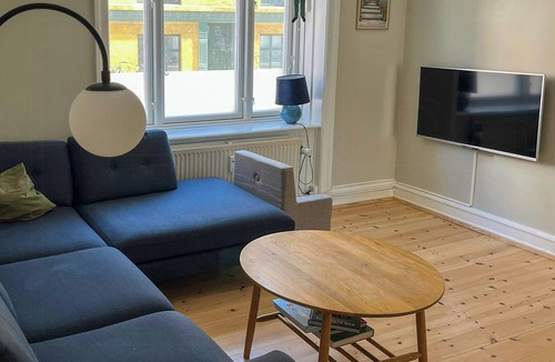 København NV Apartment | Flat with courtyard in former shop