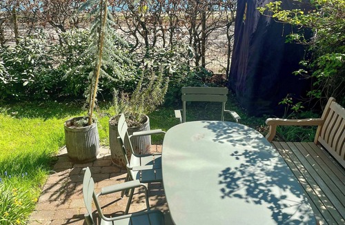 Norrebro Apartment | Flat with private garden by the lakes
