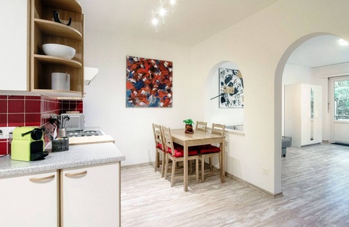 Paradiso Apartment | Flat with terrace 3 minutes from the station (PONTE PARADISO)