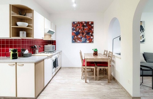 Paradiso Apartment | Flat with terrace 3 minutes from the station (PONTE PARADISO)
