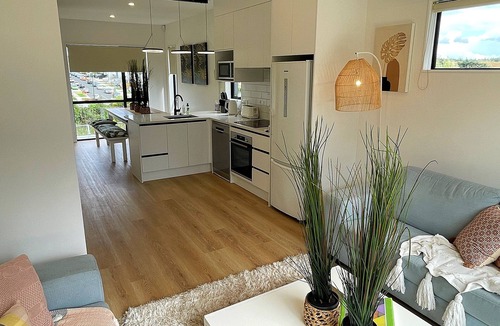 Flat Bush Bed & Breakfast | Flatbush Holiday Accommodation