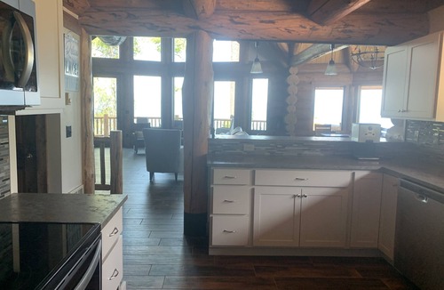 Finley Point House | Flathead Lake cabin with beachfront, stunning views