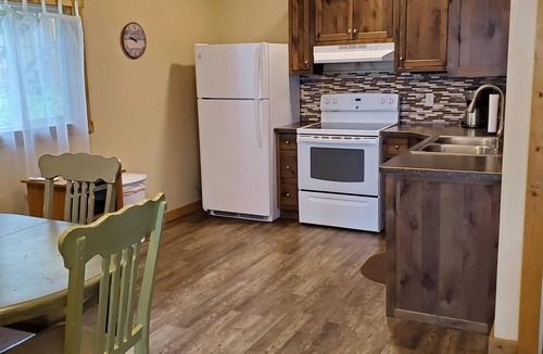 Woods Bay Apartment | Flathead Lake Escape!