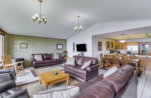 Bigfork House | Flathead Lake Views: Scenic & Spacious Retreat!