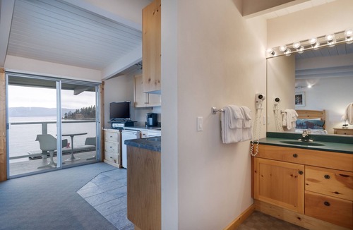 Polson Condo | Flathead Lakefront Studio!