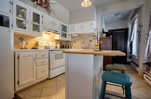 Hot Springs House | FlatIron w/Courtyard