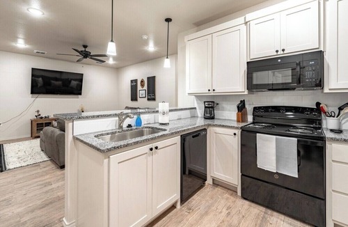 North by Northwest House | Flatland Retreat - 3BR 2BA - Brand New Home