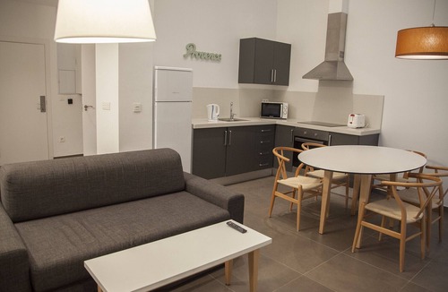El Pilar Apartment | Flats Friends Soho Suites 2 dormitorios adapted ground floor