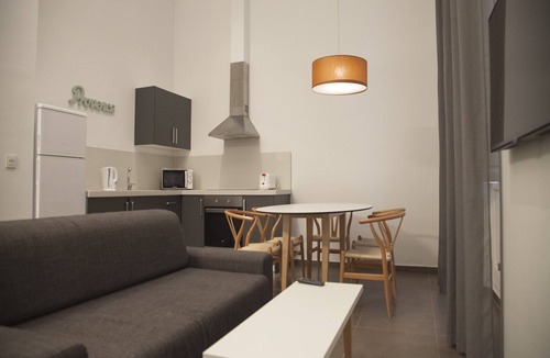 El Pilar Apartment | Flats Friends Soho Suites 2 dormitorios adapted ground floor