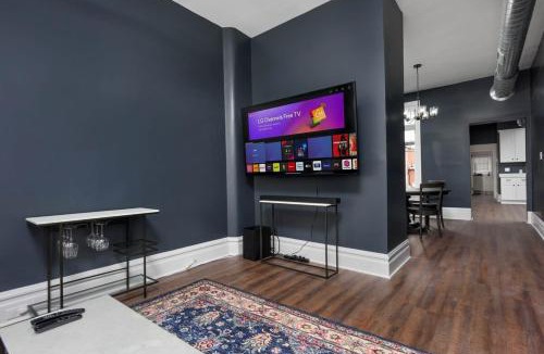 Harrisburg Apartment | Flats on Front - Riverfront Gem Fast Wi-Fi 2F
