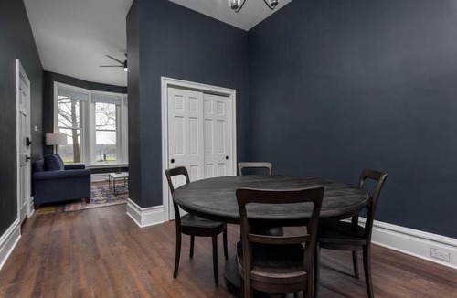 Harrisburg Apartment | Flats on Front - Riverfront Gem Fast Wi-Fi 1F
