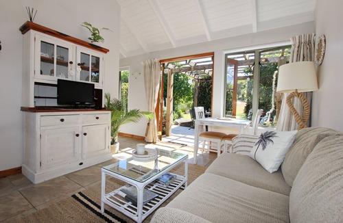 Cooks Beach Cottage | Flaxhaven Lodge private garden setting