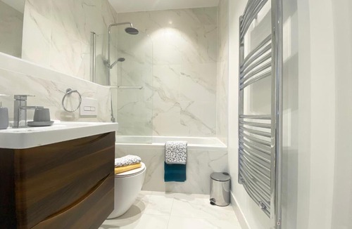 Fleet House | Fleets Height Apartment Ten