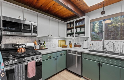 Arrowhead Villas Cabin | Fleming Creek Hideaway + Next to Creek + Fire-Pit!