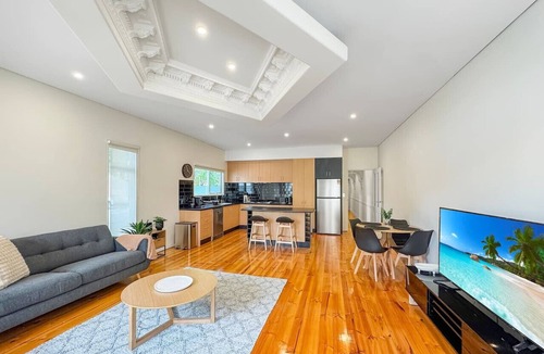 Flemington House | Flemington Escape with private rooftop area