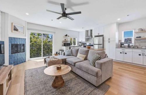 Olde Solana Beach Apartment | Fletcher Cove Solana Beach 2BD Coastal Apartment