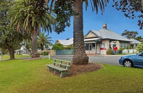 Flinders House | Fleur Baix Flinders Beach House