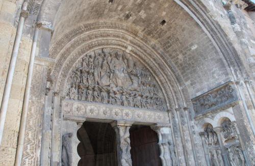 Moissac Apartment | FLEUR D'YLANG