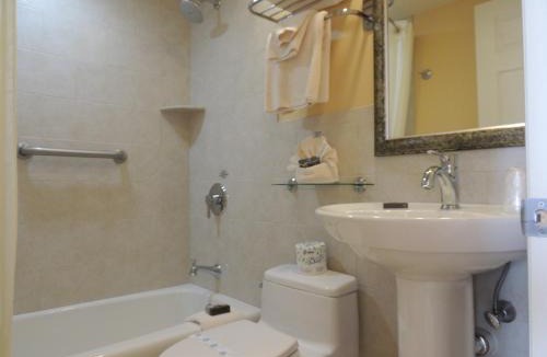 Wildwood Crest Hotel | Fleur de Lis Beach Motel
