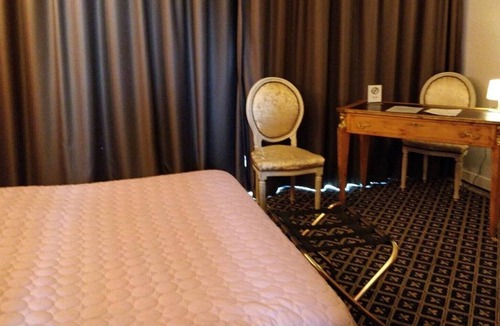 Bailleul Apartment | >>> Fleur de Lys 1 >>>