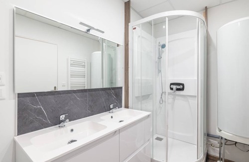 Jumieges Apartment | Fleur de lys