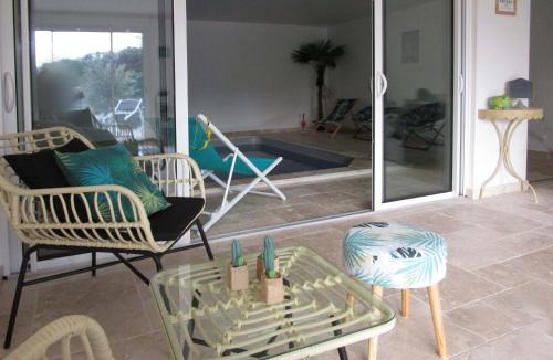 Mer House | Fleur de Lys