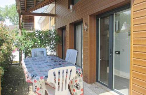 Mer House | Fleur de Lys