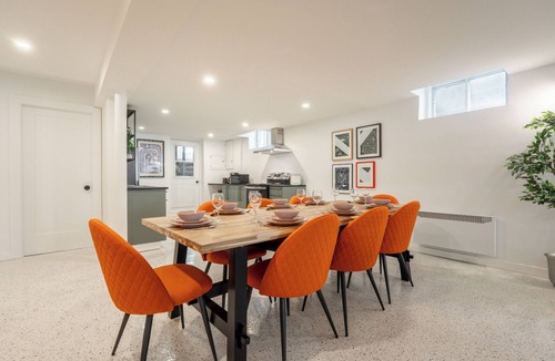 Youville Apartment | Fleur de Lys | Parking | 4 Rooms | Family Friendly