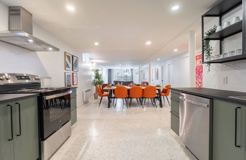 Youville Apartment | Fleur de Lys | Parking | 4 Rooms | Family Friendly