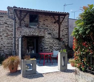 Monnieres Bed & Breakfast | Fleur de Vigne