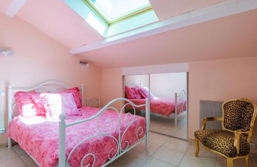 Saint-Germain House | Fleur des Champs