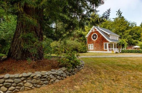 Trinidad Ski Chalet | Fleurhaven Chalet