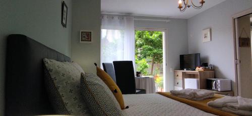 Albi Bed & Breakfast | Fleurs de Cosmos Chambre d' hôtes Albi