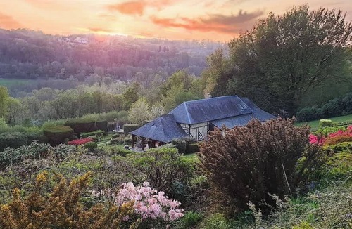 Manneville-la-Raoult Cottage | Fleurs De Mai Cottage Heated Pool Playgrounds View