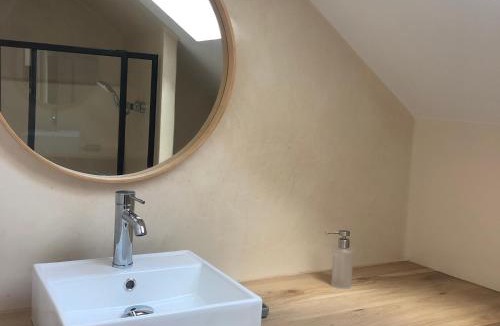 Saint-Brieuc-des-Iffs Hotel | Fleurs de lin