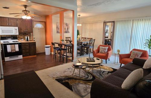 South Holland House | FlexStay
