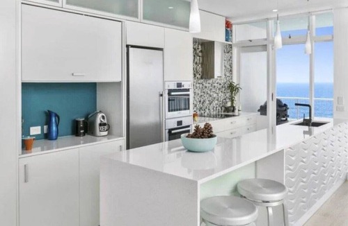 Collaroy Beach Apartment | Flight Deck - Iconic Beachfront
