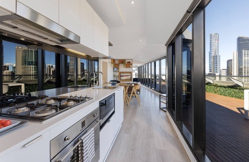 Melbourne Central Business District Apartment | Flinders Luxury Penthouse